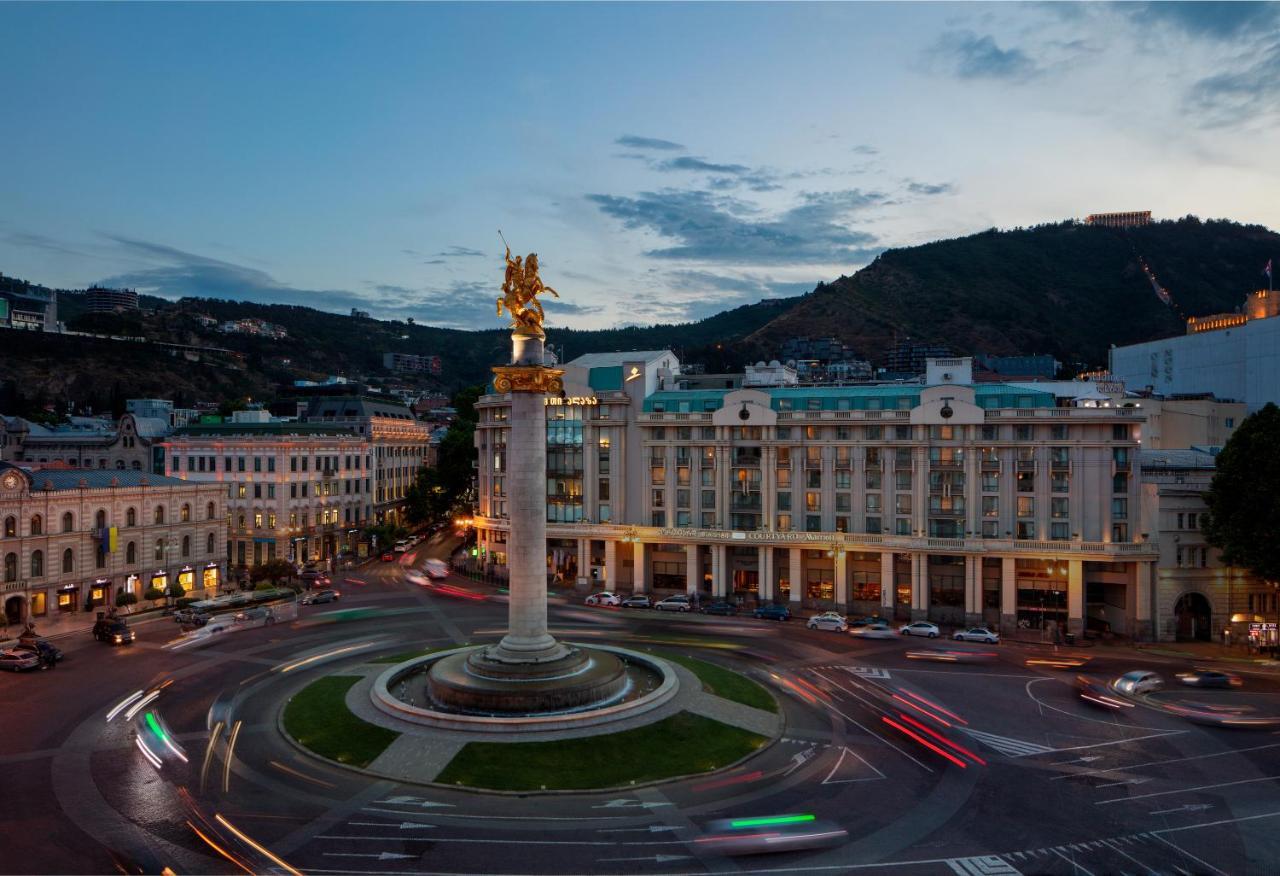 คอร์ตยาร์ด ทบิลิซี Hotel Tbilisi ภายนอก รูปภาพ